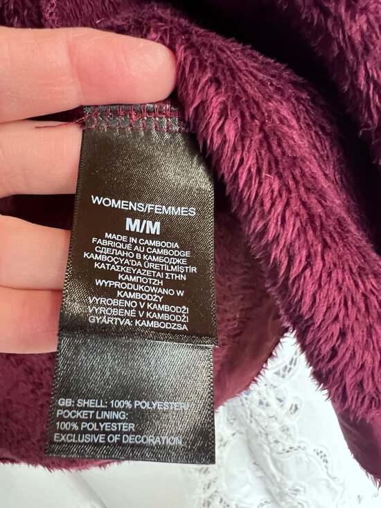 The North Face Women's Osito Full Zip Fleece Jacket in Cordovan - Picture 7 of 11